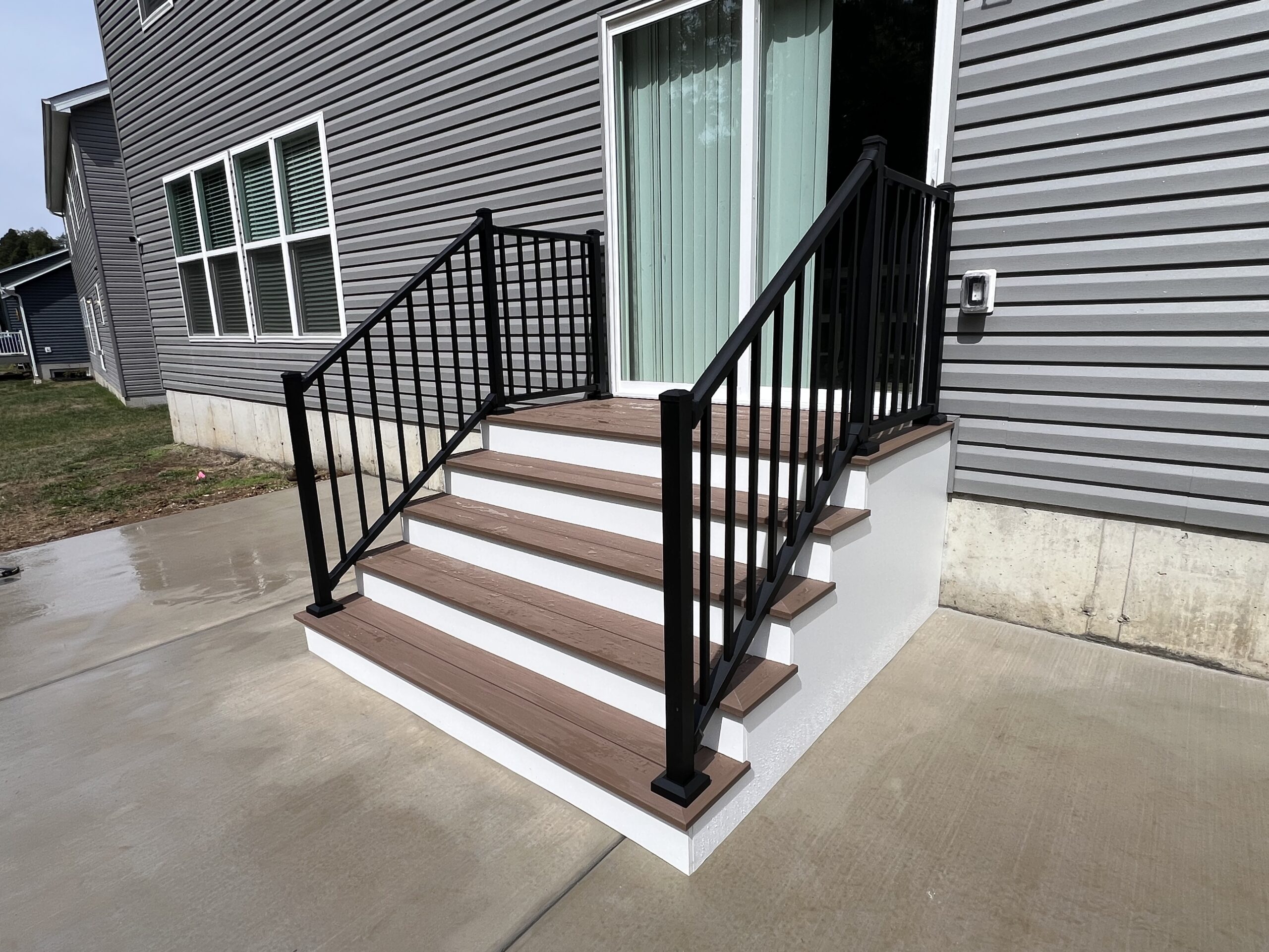 Why Choose Deckorators Over Trex?